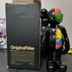 OriginalFake Black and Multicolor Figure